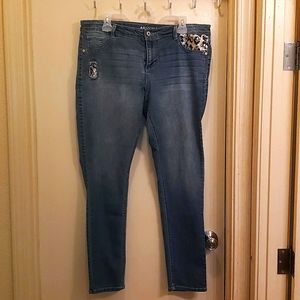 Arizona jeans with sequin detail!
